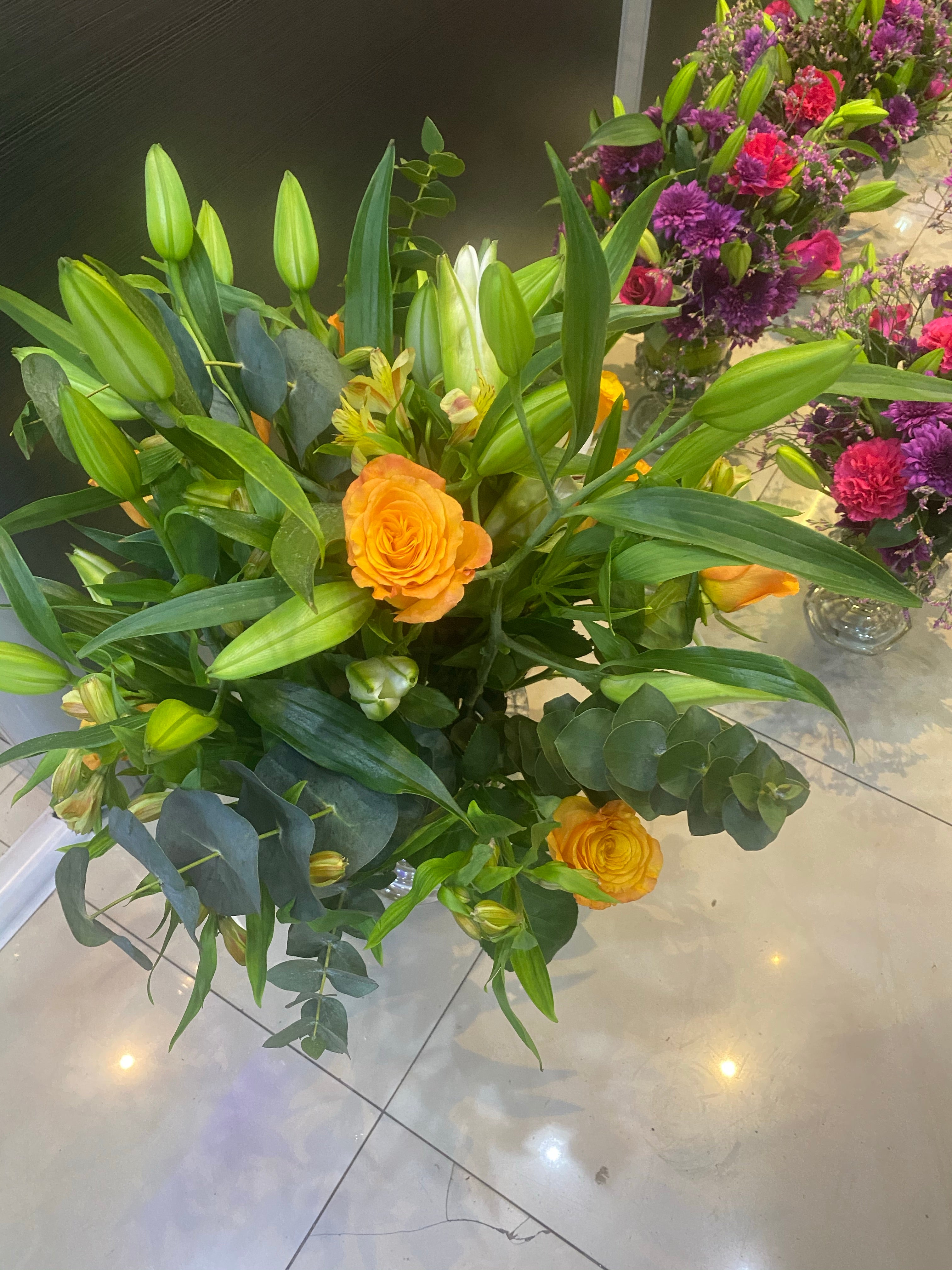 Fresh flowers arrangement