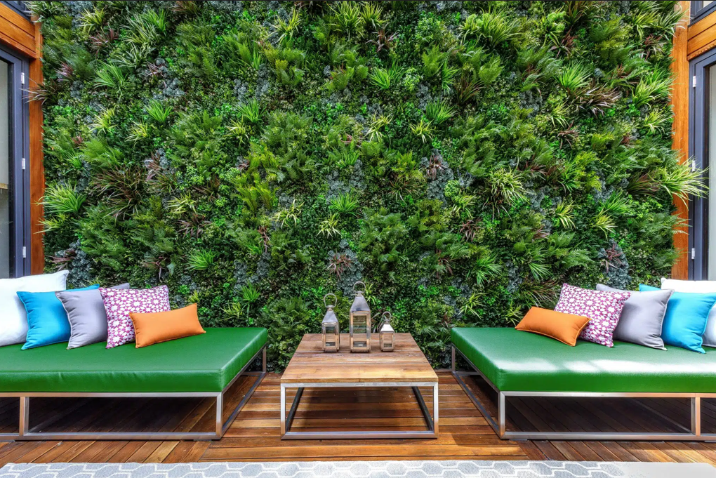How Green Walls Improve Air Quality and Aesthetics