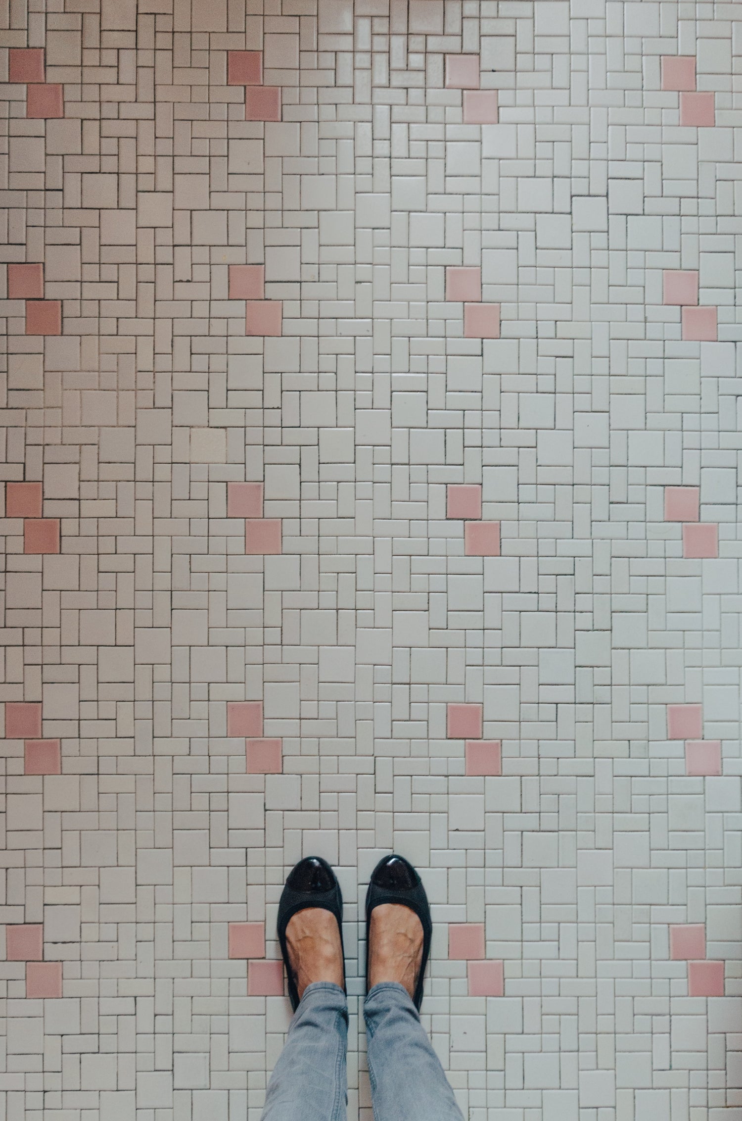 How to Choose the Best Grout and Tile Fixing Company in Dubai?