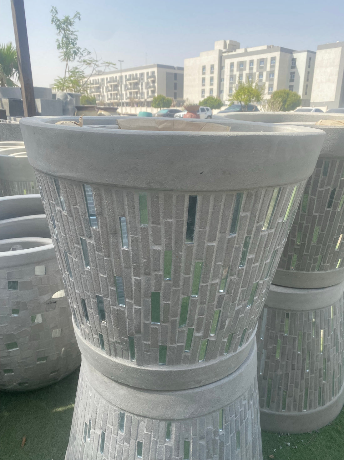 cementry pots (s678)