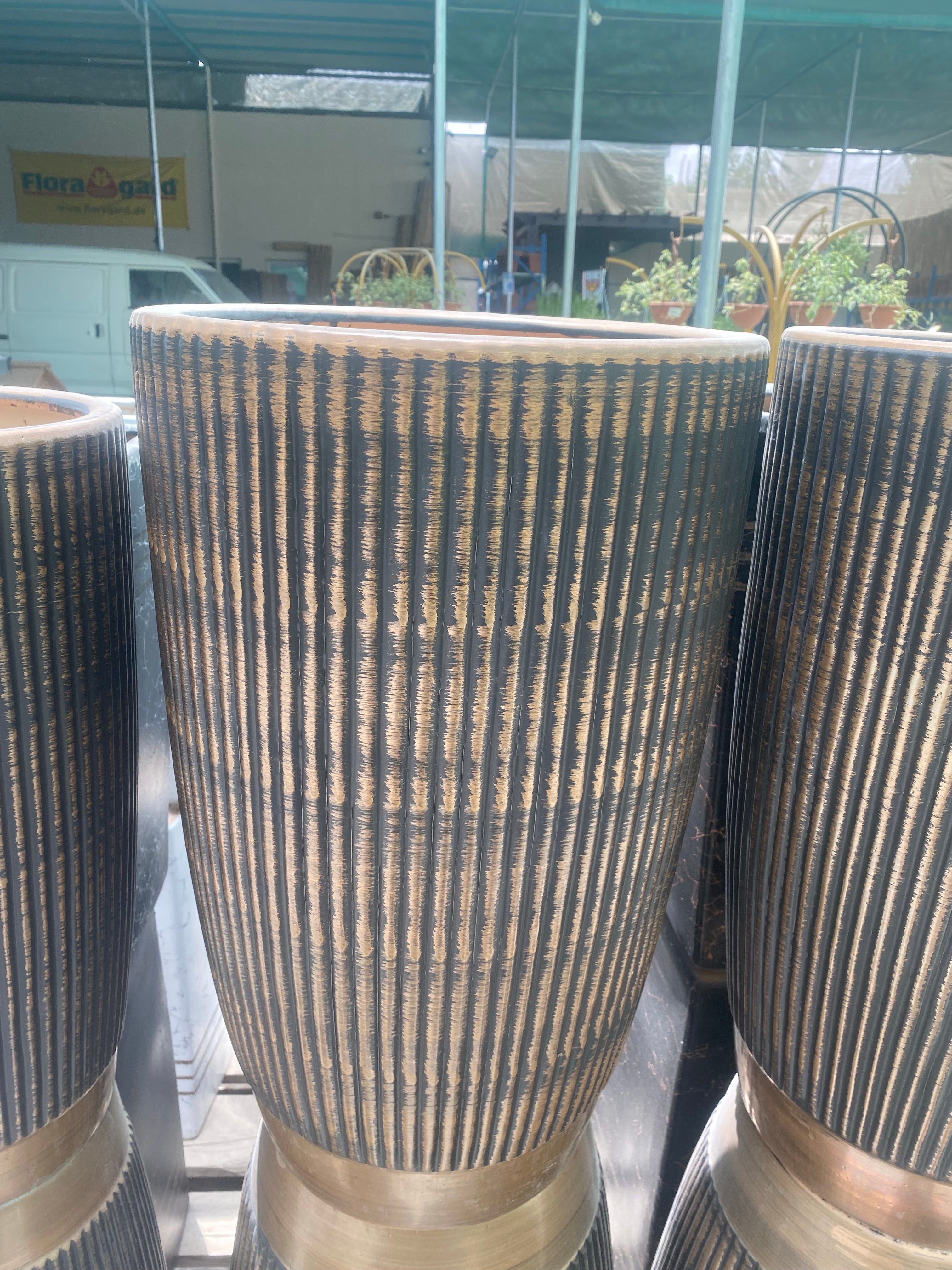 Ceramic pots